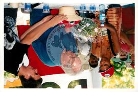 Semana Nacional de Cultura Brasileira e Reforma Agrária (Rio de Janeiro-RJ, 18 mar. 2002) [fotografia] / Fotógrafo(a) : Luciney Martins. -- Ref.: BR-SPMST_MST-SN-CIN_AMP_001821-013626-NDT.