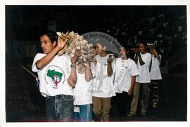 Encontro de Jovens do MST, na Ucicamp, 1o (Campinas-SP, 02 jul. 1999) [fotografia] / Fotógrafo(a) : Douglas Mansur. -- Ref.: BR-SPMST_MST-SN-CIN_AMP_000898-006388-ENJ.