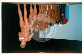 Mística de Abertura do Tribunal (Curitiba-PR, 02 mai. 2001) [fotografia] / Fotógrafo(a) : Douglas Mansur. -- Ref.: BR-SPMST_MST-SN-CIN_AMP_001917-014335-SJM.