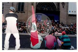 Marcha Sem Terra contra a prisão de 6 trabalhadores (São Paulo-SP, mar. 2000) [fotografia] / Fotógrafo(a) : Joaquim Duarte. -- Ref.: BR-SPMST_MST-SN-CIN_AMP_001425-011512-MAC.
