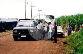 Acampamento "Nova Canudos" do MST (Porto Feliz-SP, fev. 1999) [fotografia] / Fotógrafo(a) : Douglas Mansur. -- Ref.: BR-SPMST_MST-SN-CIN_AMP_000047-000317-ACP.