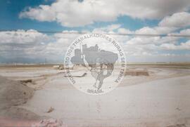 Viagem de Joelson, Ênio e João Pedro (Ásia, 1996) [fotografia] / Fotógrafo(a) : Lito Ocampo. -- Ref.: BR-SPMST_MST-SN-CIN_AMP_001137-009466-RIT.