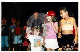 Semana Nacional de Cultura Brasileira e Reforma Agrária (Rio de Janeiro-RJ, 18 mar. 2002) [fotografia] / Fotógrafo(a) : Luciney Martins. -- Ref.: BR-SPMST_MST-SN-CIN_AMP_001823-013776-NDT.