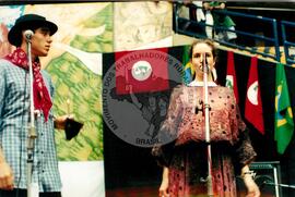 Encontro de Jovens do MST, na Ucicamp, 3o (Campinas-SP, 14 fev. 2001) [fotografia] / Fotógrafo(a) : Paulo Augusto. -- Ref.: BR-SPMST_MST-SN-CIN_AMP_000903-006763-ENJ.