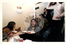 Lançamento da Revista Sem Terra (São Paulo (Estado), 03 jul. 1997) [fotografia] / Fotógrafo(a) : Francisca P. Montejo ; Saulo Pompermayer ; Douglas Mansur ; . -- Ref.: BR-SPMST_MST-SN-CIN_AMP_000692-003919-ARV.