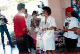 Delegação do MST em Cuba – 40º Aniversário da ANAP (Cuba, 15 mai. 1999) [fotografia] / Fotógrafo(a) : Nilton Viana. -- Ref.: BR-SPMST_MST-SN-CIN_AMP_001043-008383-RIT.