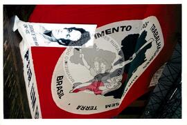 Encontro de Jovens do MST, na Ucicamp, 3o (Campinas-SP, 14 fev. 2001) [fotografia] / Fotógrafo(a) : Douglas Mansur. -- Ref.: BR-SPMST_MST-SN-CIN_AMP_000906-006864-ENJ.