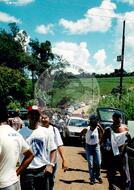 Acampamento " Nova Canudos" do MST (Porto Feliz-SP, 1999) [fotografia] / Fotógrafo(a) : Douglas Mansur. -- Ref.: BR-SPMST_MST-SN-CIN_AMP_000048-000401-ACP.