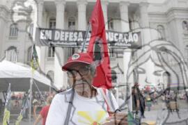 [Título n/d] : lote nº 002, pasta nº 001323, doc. nº 000017 [imagem] / Fotógrafo(a) : [autoria n/d].