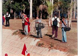 Congresso Nacional do MST, 4o (Distrito Federal (Brasil), 07 ago. 2000) [fotografia] / Fotógrafo(a) : Douglas Mansur ; Paula Reis ; João Zinclar. -- Ref.: BR-SPMST_MST-SN-CIN_AMP_000716-004633-CGR.