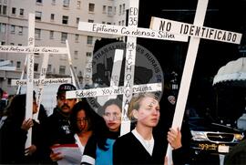 Manifestação contra Zedillo (São Francisco (EUA), [sem data]) [fotografia] / Fotógrafo(a) : Arquivo MST. -- Ref.: BR-SPMST_MST-SN-CIN_AMP_001061-008603-RIT.