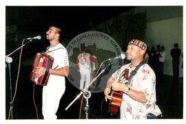 Encontro de Jovens do MST, na Ucicamp, 3o (Campinas-SP, 14 fev. 2001) [fotografia] / Fotógrafo(a) : Douglas Mansur. -- Ref.: BR-SPMST_MST-SN-CIN_AMP_000907-006958-ENJ.