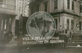 Vigília contra o Massacre de Columbiara (Rio Grande do Sul, ago. 1995) [fotografia] / Fotógrafo(a) : [sem autoria]. -- Ref.: BR-SPMST_MST-SN-CIN_AMP_000469-002738-AMT.