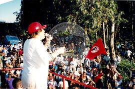 Acampamento "Nova Canudos" do MST (Porto Feliz-SP, fev. 1999) [fotografia] / Fotógrafo(a) : Douglas Mansur. -- Ref.: BR-SPMST_MST-SN-CIN_AMP_000047-000303-ACP.