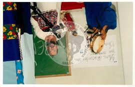 Semana Nacional de Cultura Brasileira e Reforma Agrária (Rio de Janeiro-RJ, 18 mar. 2002) [fotografia] / Fotógrafo(a) : Luciney Martins. -- Ref.: BR-SPMST_MST-SN-CIN_AMP_001823-013781-NDT.