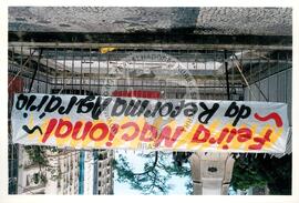 Semana Nacional de Cultura Brasileira e Reforma Agrária (Rio de Janeiro-RJ, 18 mar. 2002) [fotografia] / Fotógrafo(a) : Luciney Martins. -- Ref.: BR-SPMST_MST-SN-CIN_AMP_001819-013575-NDT.