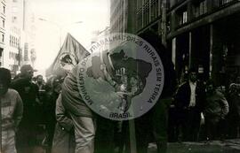 Vigília contra o Massacre de Columbiara (Rio Grande do Sul, ago. 1995) [fotografia] / Fotógrafo(a) : [sem autoria]. -- Ref.: BR-SPMST_MST-SN-CIN_AMP_000469-002725-AMT.