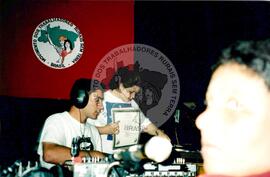 Inauguração da Rádio Comunitária (Itapeva-SP, 28 nov. 2008) [fotografia] / Fotógrafo(a) : Cláudio Foschieira. -- Ref.: BR-SPMST_MST-SN-CIN_AMP_000695-003998-ARV.