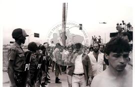 Batalha de Piraporinha (Piraporinha-SP, mai. 1989) [fotografia] / Fotógrafo(a) : Roberto Parizotti. -- Ref.: BR-SPMST_MST-SN-CIN_AMP_001770-012906-VPP.