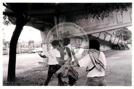 Greve Geral (São Paulo (Estado), 14 mar. 1989) [fotografia] / Fotógrafo(a) : Roberto Parizotti. -- Ref.: BR-SPMST_MST-SN-CIN_AMP_000374-001957-AMT.