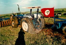 Assentamento do MST [sem identificação] (Pontal de Parapanema-SP, [sem data]) [fotografia] / Fotógrafo(a) : Arquivo MST. -- Ref.: BR-SPMST_MST-SN-CIN_AMP_000355-001702-ASS.