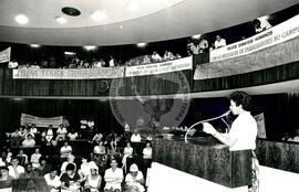 Ato na Câmara Municipal de São Paulo em homenagem ao Padre Ramim assasinado em junho de 1985 (São Paulo-SP, 10 dez. 1985) [fotografia] / Fotógrafo(a) : Regina Vilela. -- Ref.: BR-SPMST_MST-SN-CIN_AMP_000364-001750-AMT.