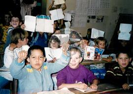 Assentamento "Figueira" do MST (Paraná, [sem data]) [fotografia] / Fotógrafo(a) : Maria Luísa Mendonça. -- Ref.: BR-SPMST_MST-SN-CIN_AMP_000170-001193-ASS.