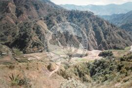 Viagem de Joelson, Ênio e João Pedro (Ásia, 1996) [fotografia] / Fotógrafo(a) : [sem autoria]. -- Ref.: BR-SPMST_MST-SN-CIN_AMP_001138-009520-RIT.