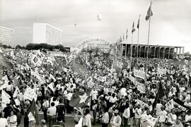 Manifestação (Brasília-DF, 25 out. 1989) [fotografia] / Fotógrafo(a) : Francisca Montejo. -- Ref.: BR-SPMST_MST-SN-CIN_AMP_000570-003200-AMT.