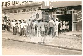 Audiência de posseiros (Paraná, 10 out. 1983) [fotografia] / Fotógrafo(a) : [sem autoria]. -- Ref.: BR-SPMST_MST-SN-CIN_AMP_000655-003680-ARV.