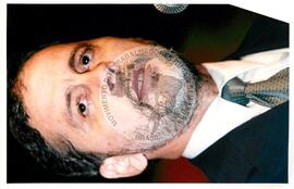 Semana Nacional da Cultura Brasileira e Reforma Agrária [com presença de] Fernando Pelegrino (Rio de Janeiro-RJ, 18 mar. 2002) [fotografia] / Fotógrafo(a) : João Laet ; Luciney Martins. -- Ref.: BR-SPMST_MST-SN-CIN_AMP_001523-011977-PER.