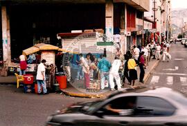 Preparação do evento assist./saude na Plaza Caracas (Caracas (Venezuela), [sem data]) [fotografia] / Fotógrafo(a) : Arquivo JST. -- Ref.: BR-SPMST_MST-SN-CIN_AMP_001081-008737-RIT.