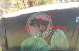 Festival da Reforma Agrária, 1o (Palmeiras das Missões-RS, 04 fev. 1999) [fotografia] / Fotógrafo(a) : Claudio Foschiera. -- Ref.: BR-SPMST_MST-SN-CIN_AMP_000806-005270-CUL.