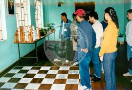 Curso de militantes de comunicação (Veranopólis-RS, 27 mai. 2002) [fotografia] / Fotógrafo(a) : Leticia Barqueta ; Carmen de Castro. -- Ref.: BR-SPMST_MST-SN-CIN_AMP_000837-005591-CUR.