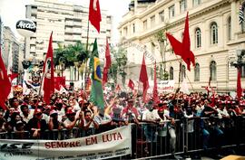 Manifestação (São Paulo-SP, [sem data]) [fotografia] / Fotógrafo(a) : Arquivo MST. -- Ref.: BR-SPMST_MST-SN-CIN_AMP_000410-002367-AMT.