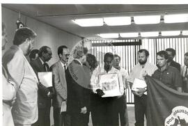 Audiência com o Presidente Itamar Franco (Distrito Federal (Brasil), 02 fev. 1993) [fotografia] / Fotógrafo(a) : Cassiana Caparelli. -- Ref.: BR-SPMST_MST-SN-CIN_AMP_000630-003573-ARV.