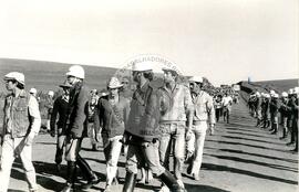Protesto contra a violência da PM na "Fazenda Annoni" (Rio Grande do Sul, 02 out. 1986) [fotografia] / Fotógrafo(a) : Karine Emerich. -- Ref.: BR-SPMST_MST-SN-CIN_AMP_000452-002620-AMT.