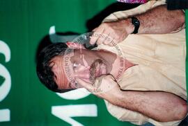 José Bové (Brasil, [sem data]) [fotografia] / Fotógrafo(a) : João Zinclar. -- Ref.: BR-SPMST_MST-SN-CIN_AMP_001585-012149-PER.