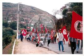 Marcha Popular pelo Brasil (Juíz de Fora-MG, [sem data]) [fotografia] / Fotógrafo(a) : Douglas Mansur. -- Ref.: BR-SPMST_MST-SN-CIN_AMP_001412-011397-MAC.
