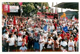 Inauguração do Monumento em homenagem a Antônio Tavares Pereira (Curitiba-PR, 01 mai. 2001) [fotografia] / Fotógrafo(a) : Douglas Mansur. -- Ref.: BR-SPMST_MST-SN-CIN_AMP_001025-007970-ELF.