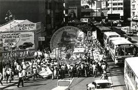 Romaria dos Mártires da Caminhada (São Félix-MT, 11 out. 1986) [fotografia] / Fotógrafo(a) : Douglas Mansur. -- Ref.: BR-SPMST_MST-SN-CIN_AMP_001957-014986-SPR.