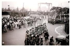 Greve na Ford (São Bernardo do Campo-SP, 1990) [fotografia] / Fotógrafo(a) : Roberto Parizotti. -- Ref.: BR-SPMST_MST-SN-CIN_AMP_000378-001986-AMT.