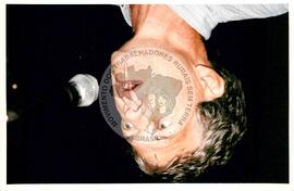 Semana Nacional da Cultura Brasileira e Reforma Agrária [com presença de] Cjico Menezes (Brasil, 18 mar. 2002) [fotografia] / Fotógrafo(a) : João Laet. -- Ref.: BR-SPMST_MST-SN-CIN_AMP_001483-011850-PER.