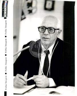Seminário Nacional sobre Independência Judiciária [com presença de] Dalmo Dallari (São Paulo-SP, 01 mar. 1996) [fotografia] / Fotógrafo(a) : Folha Imagem. -- Ref.: BR-SPMST_MST-SN-CIN_AMP_001733-012815-PER.