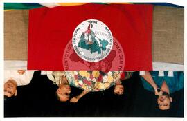 Semana Nacional de Cultura Brasileira e Reforma Agrária (Rio de Janeiro-RJ, 18 mar. 2002) [fotografia] / Fotógrafo(a) : Luciney Martins. -- Ref.: BR-SPMST_MST-SN-CIN_AMP_001823-013762-NDT.