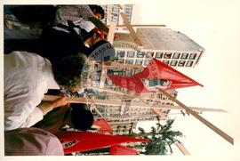 Mobilização (São Paulo-SP, 17 abr. 1988) [fotografia] / Fotógrafo(a) : Douglas Mansur. -- Ref.: BR-SPMST_MST-SN-CIN_AMP_000372-001812-AMT.