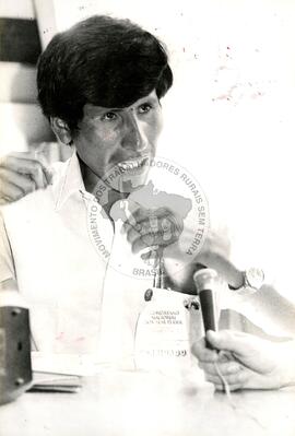 Congresso Nacional do MST, 1o (Paraná, 1984) [fotografia] / Fotógrafo(a) : Itamar Garcez. -- Ref.: BR-SPMST_MST-SN-CIN_AMP_000719-004687-CGR.