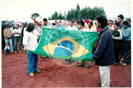 Abertura da Copa de Futebol no Pontal (Teodoro Sampaio-SP, ago. 2001) [fotografia] / Fotógrafo(a) : Leticia Barqueta. -- Ref.: BR-SPMST_MST-SN-CIN_AMP_000815-005400-CUL.