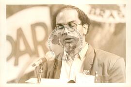 Congresso Nacional do MST, 2o (Distrito Federal (Brasil), 08 mai. 1990) [fotografia] / Fotógrafo(a) : Carlos Carvalho ; Douglas Mansur. -- Ref.: BR-SPMST_MST-SN-CIN_AMP_000702-004211-CGR.