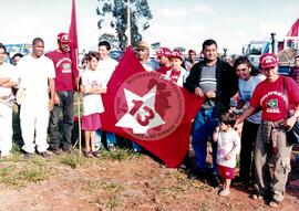 Chegada da Marcha Popular à Brasília (Brasília-DF, 07 out. 1999) [fotografia] / Fotógrafo(a) : Douglas Mansur. -- Ref.: BR-SPMST_MST-SN-CIN_AMP_001399-011139-MAC.